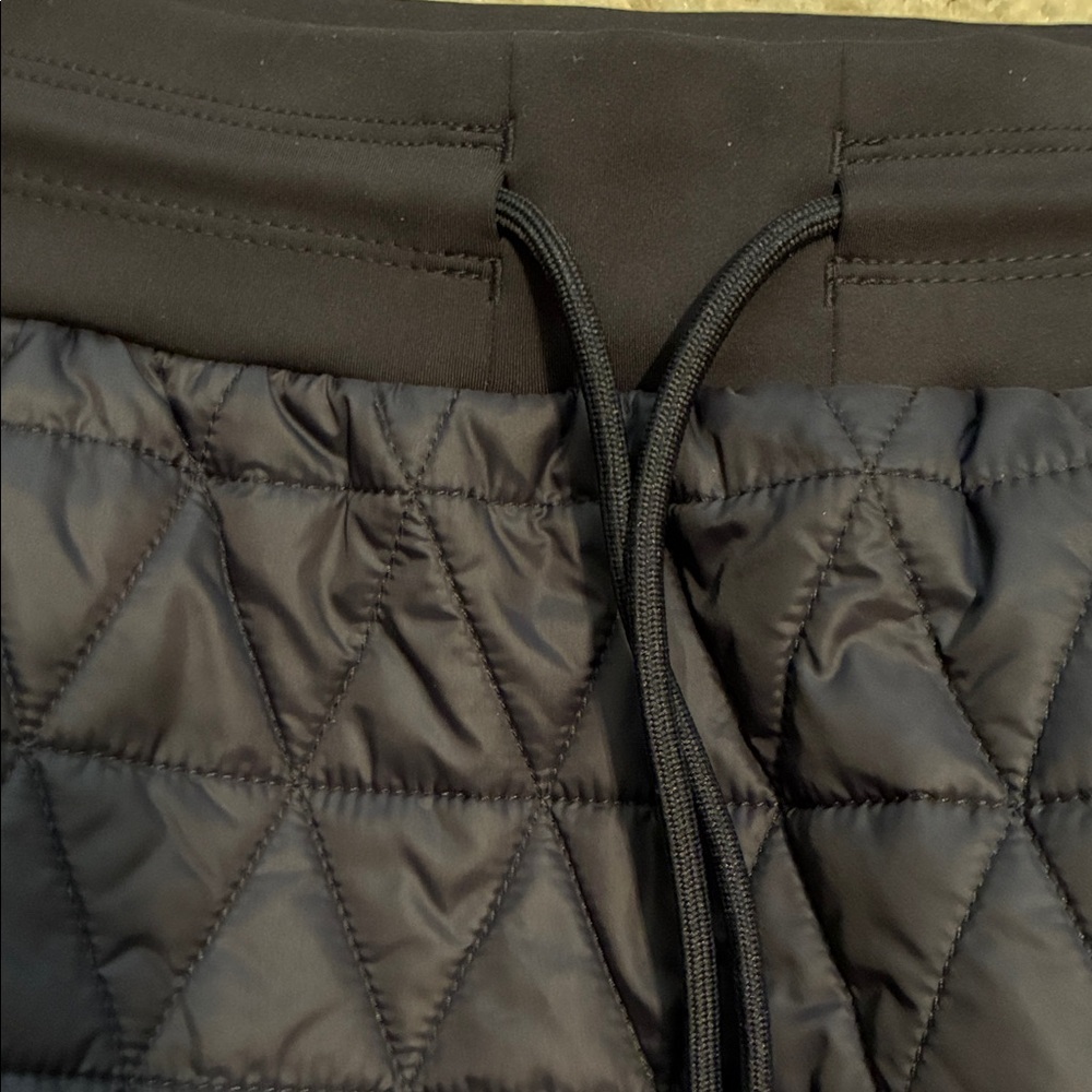 Athleta Black Quilted Women's Skirt NWT New - Picture 4 of 7